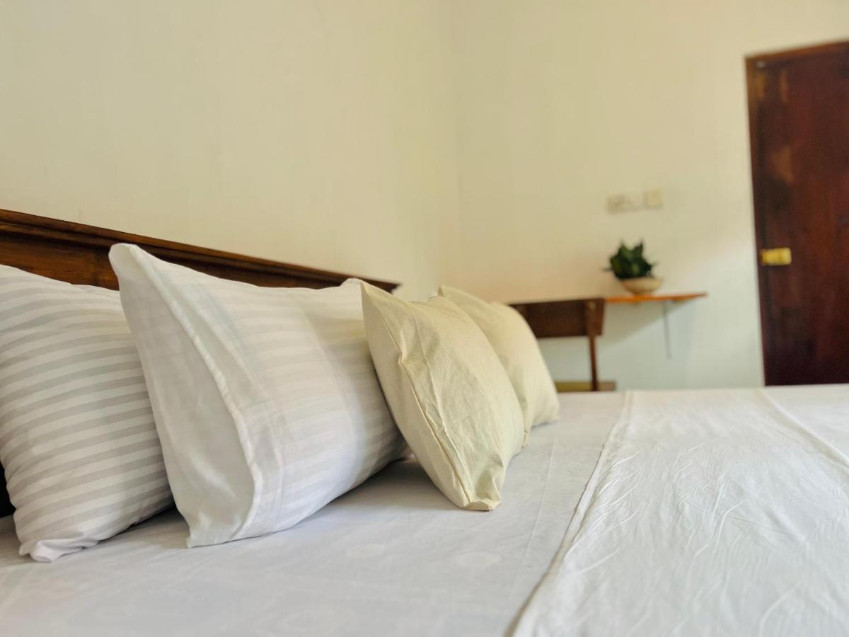 Sea Frame By Walkseylon Bed & Breakfast Hikkaduwa Dış mekan fotoğraf